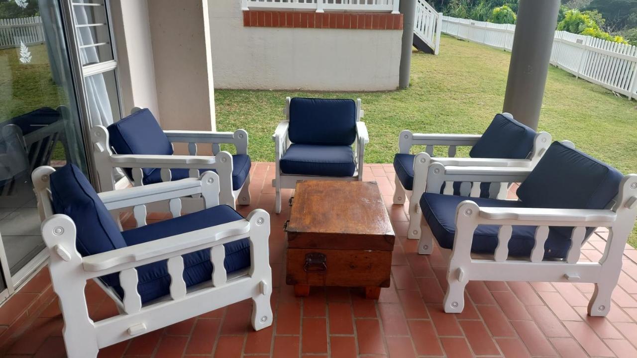 Laguna 75 Uvongo Beach Zewnętrze zdjęcie