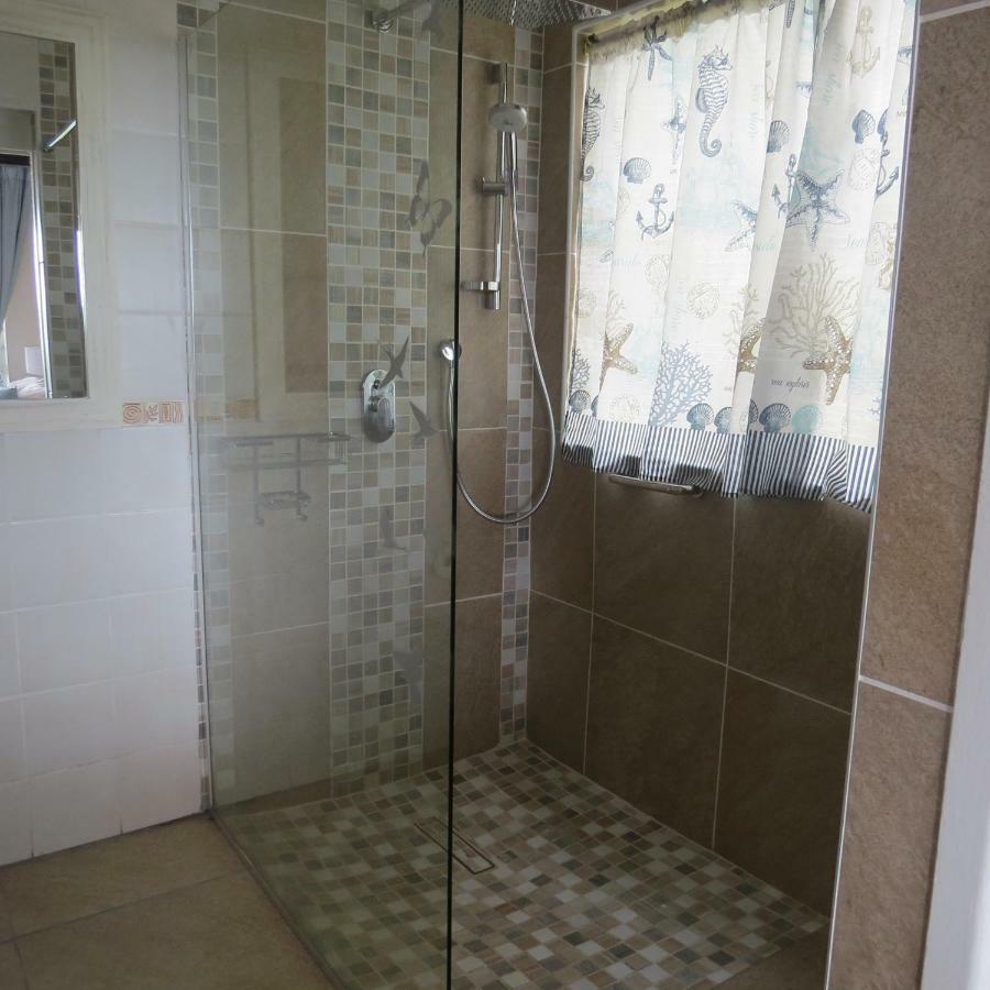 Laguna 75 Uvongo Beach Zewnętrze zdjęcie